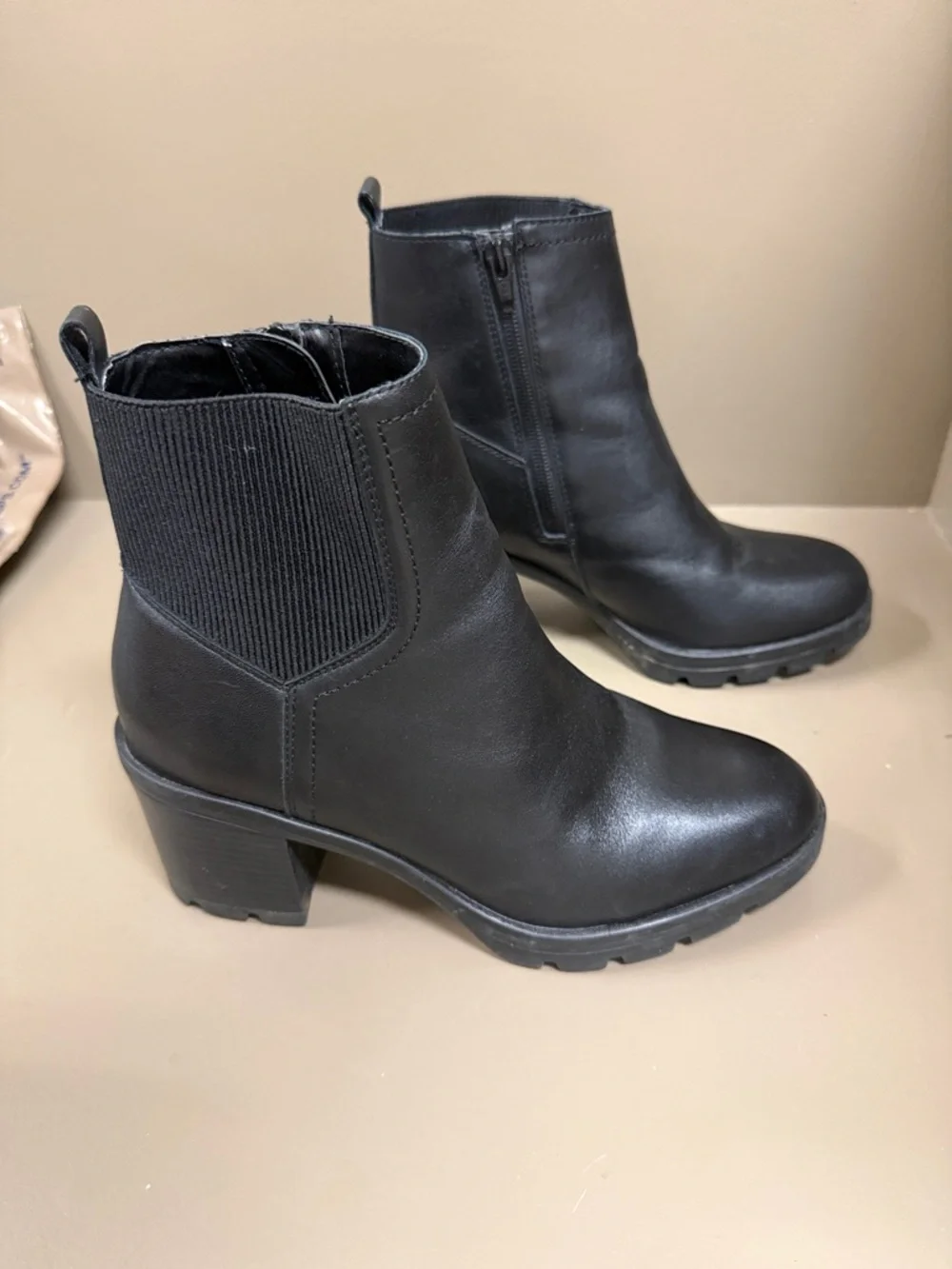 Naturalizer Verney Black Leather Block Heel Ankle Boots w/ Elastic, Water Repel